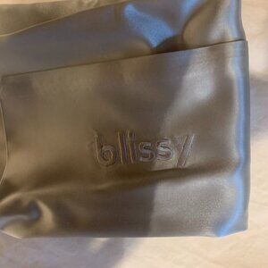 Blissy King size pillowcase - Silver New in the box